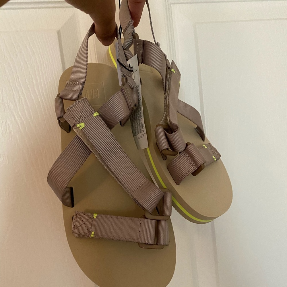 GAP Slides - Picture 3 of 5